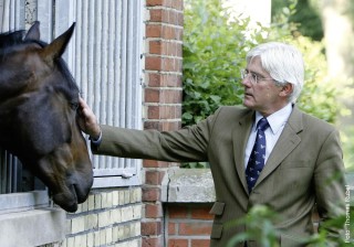 Telefonieren im Unterricht – für Reitmeister Martin Plewa ein No Go.