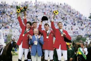 Olympische Spiele 1996 in Atlanta und die Mannschaft um Herbert Meyer: v.li. Ludger Beerbaum, Ulrich Kirchhoff, Lars Nieberg und Franke Sloothaak Foto: W. Ernst