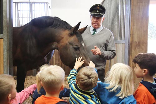xxBild_17_Saechsischer_Kindertag_2021_Gestuetsfuehrung